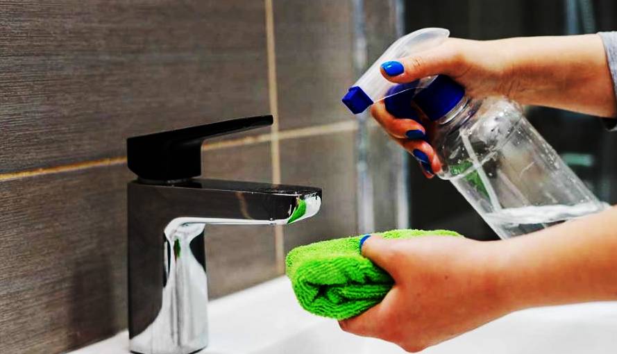 How to Remove Limescale From Your Bathroom: Easy and Effective Methods